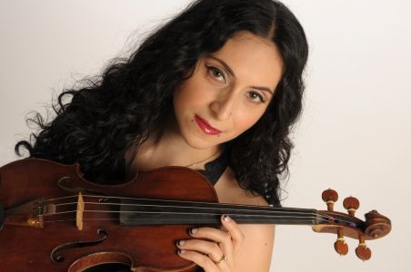 Elizabeth Ramos, violin
